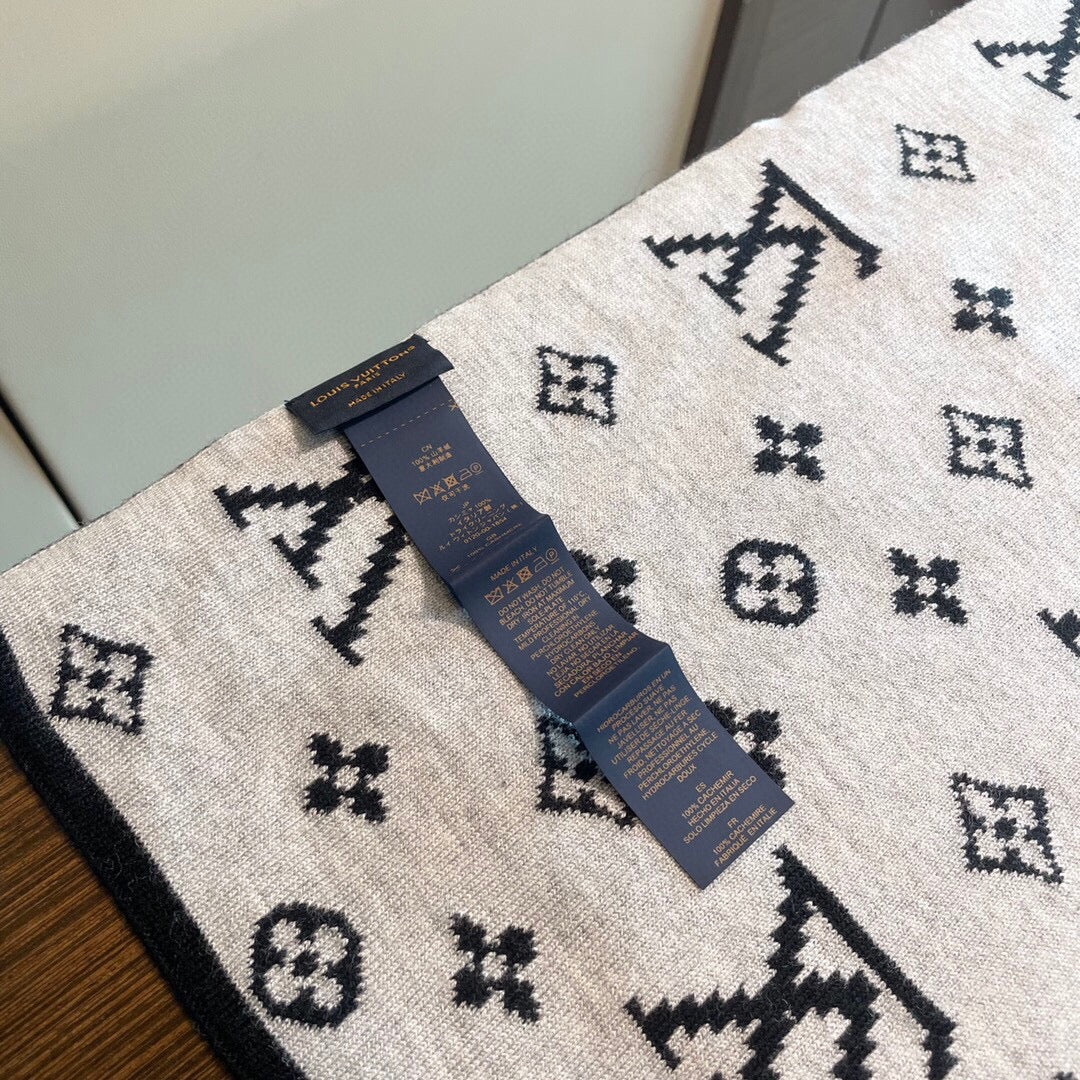 【 関税負担なし 本物保証】 スカーフ 30*180cm 241107